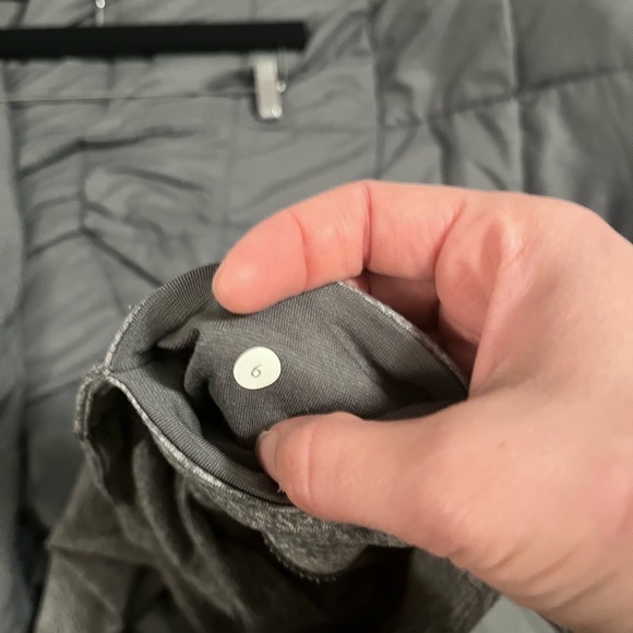 Lululemon cropped grey blend leggings - Picture 8 of 8